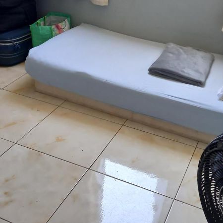 Cama em dormitório misto Brasilia Exterior foto